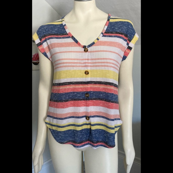 New! Almost famous top - Picture 1 of 13